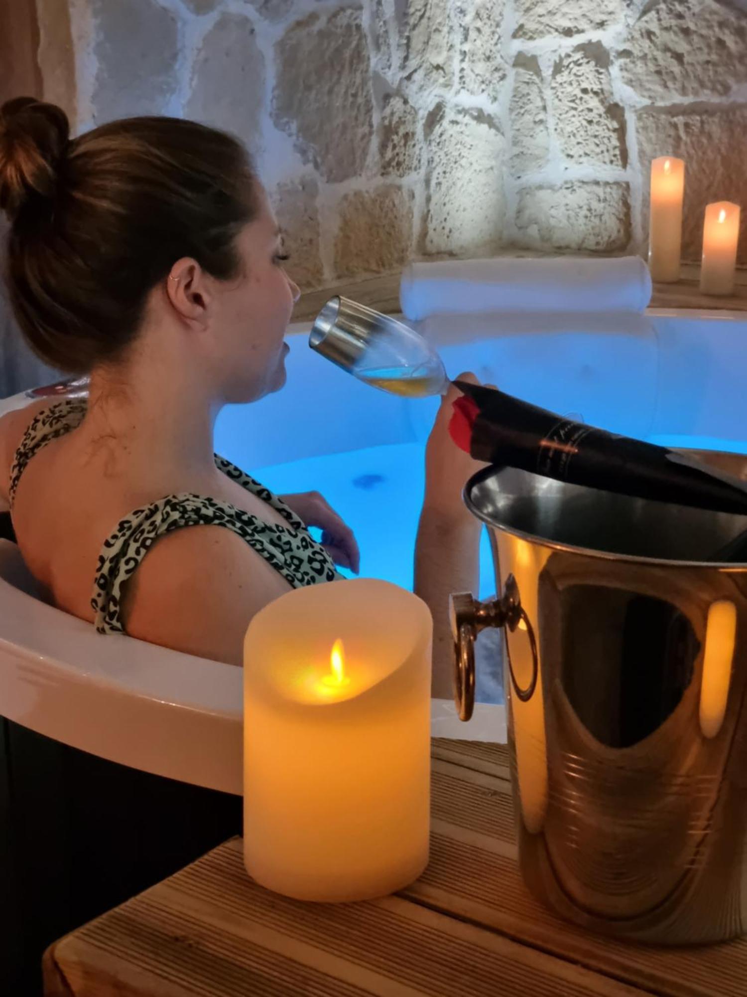 Les Spas De La Mer, Suite & Spa, Love Room, Plein Coeur Du Grau Le Grau-du-Roi Exterior foto